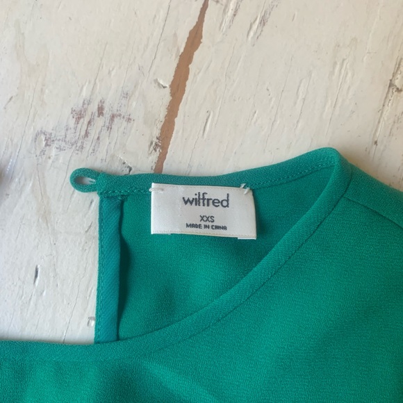 Aritzia Wilfred Blouse - Picture 2 of 2